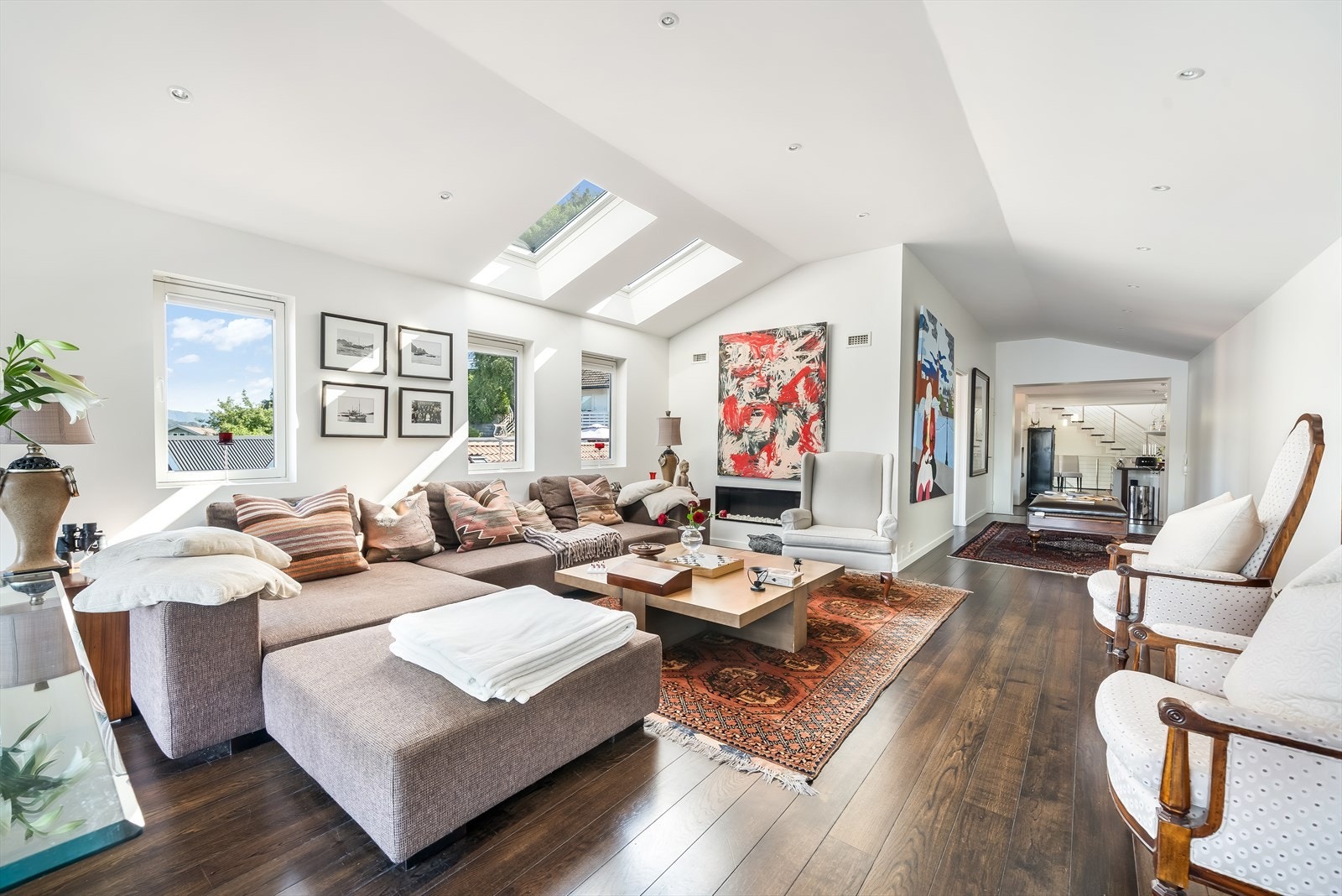 Denne fløyen er innredet i senere tid med stue, soverom og bad- ikke godkjent Galleribilde