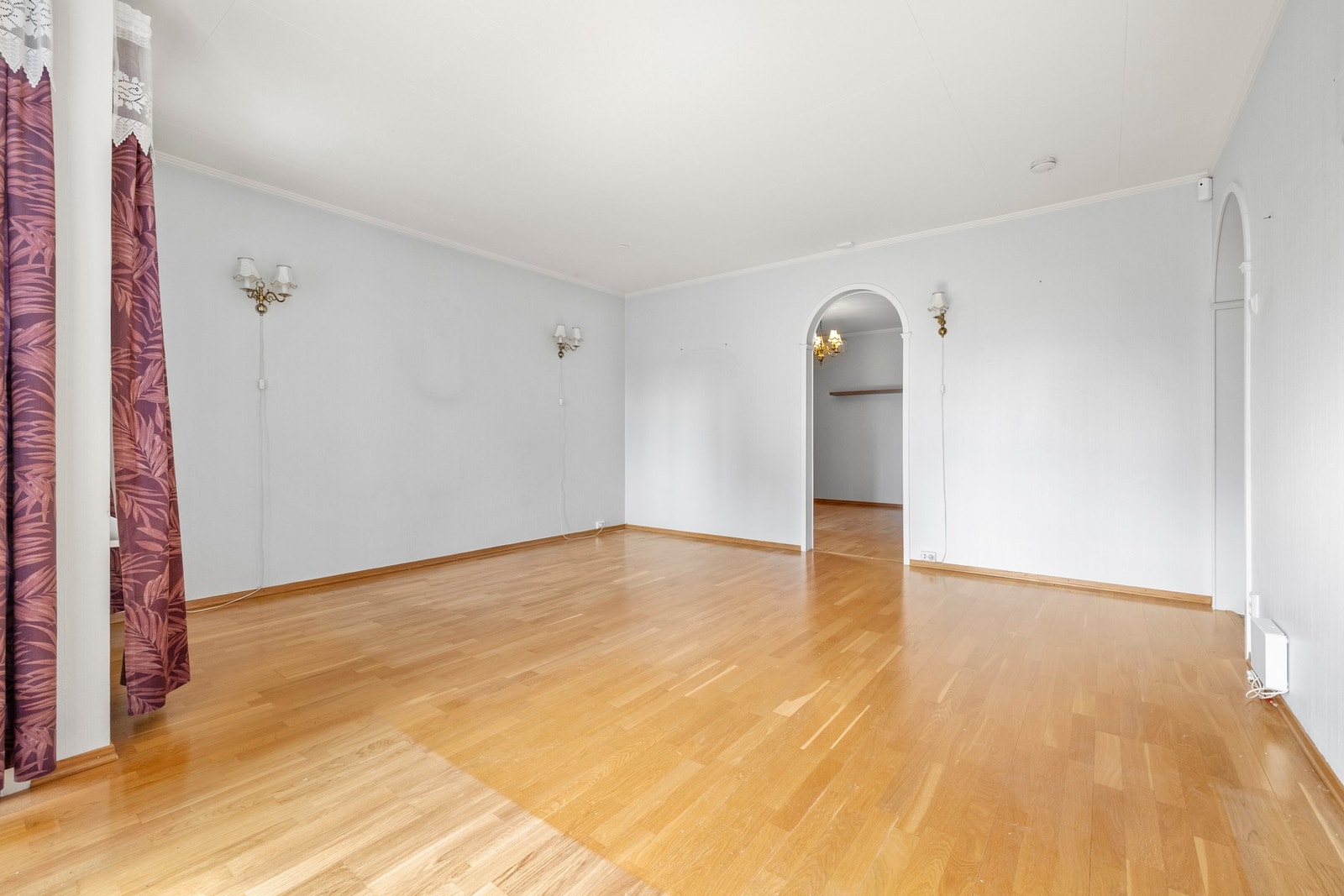 God plass til både sofagruppe, spisebord og annet ønsket møblement. Galleribilde