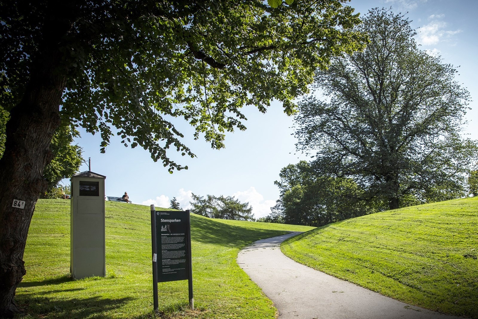 Det er flere parker i området. Her fra Stensparken Galleribilde