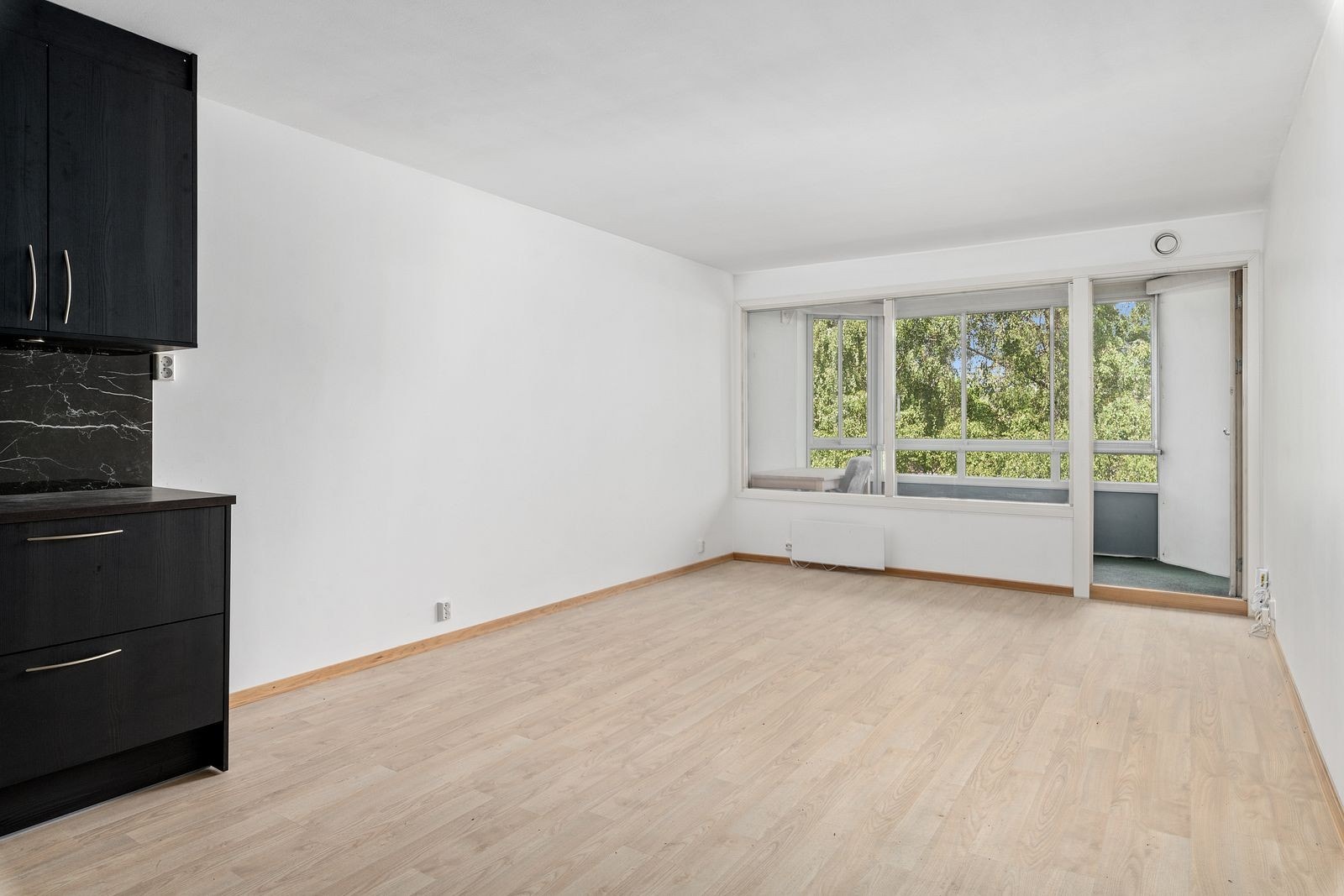 Stue med utgang til balkong Galleribilde