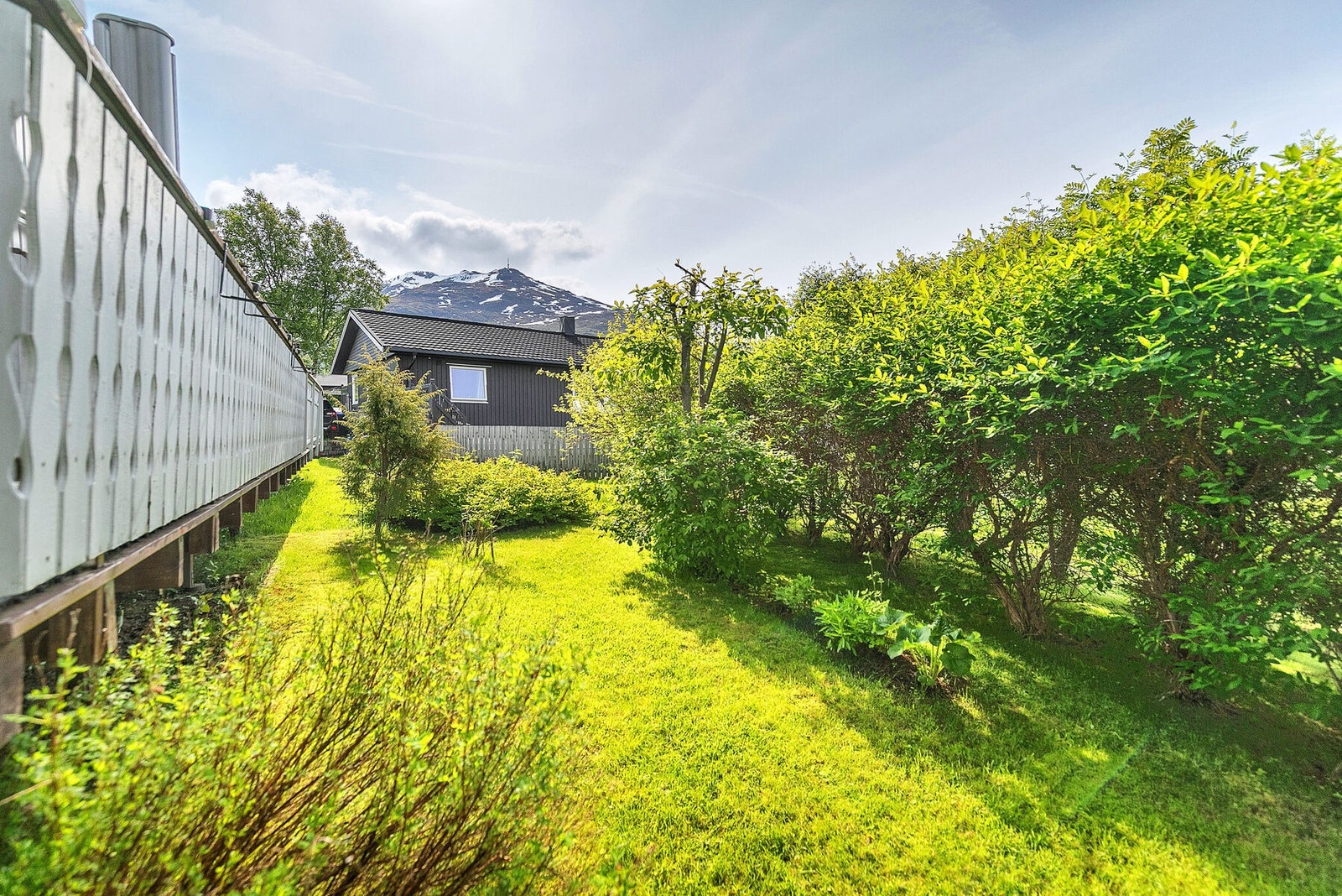 Pent opparbeidet hage Galleribilde