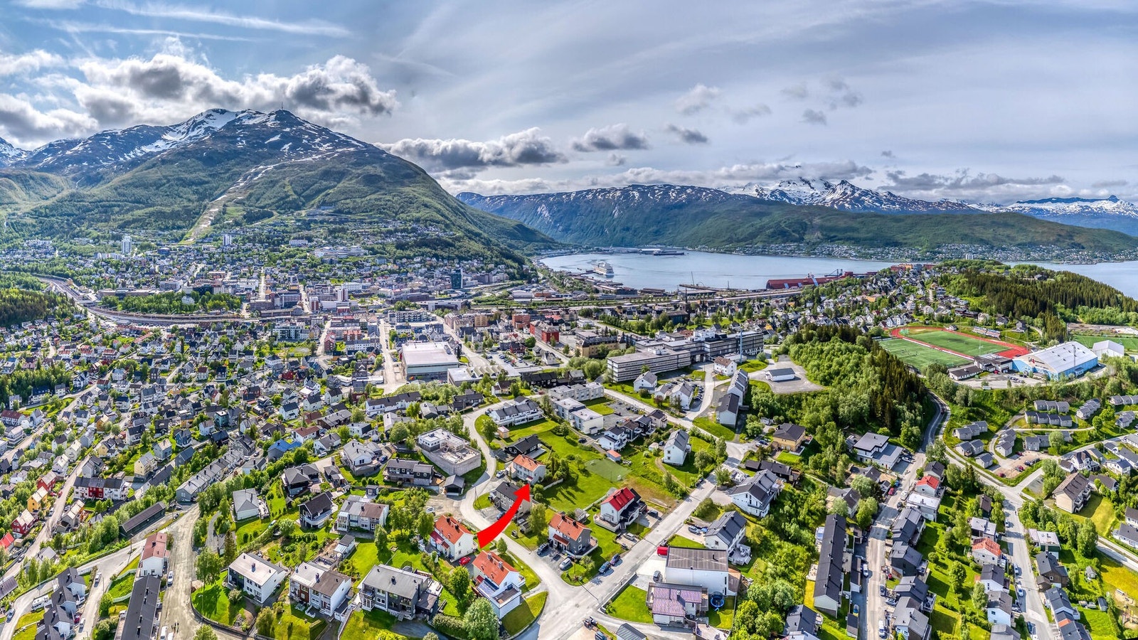 I nærområdet finner du bla. sykkelpark, Narvik Stadion, treningssenter, barneskole, svømmehall mm. Galleribilde