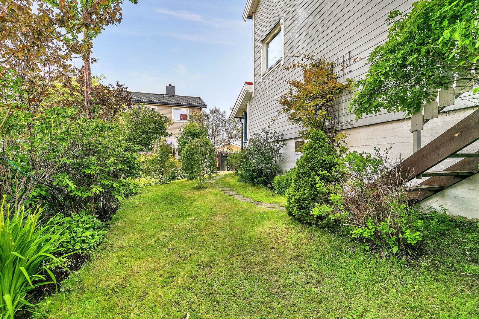 Pent opparbeidet hage Galleribilde