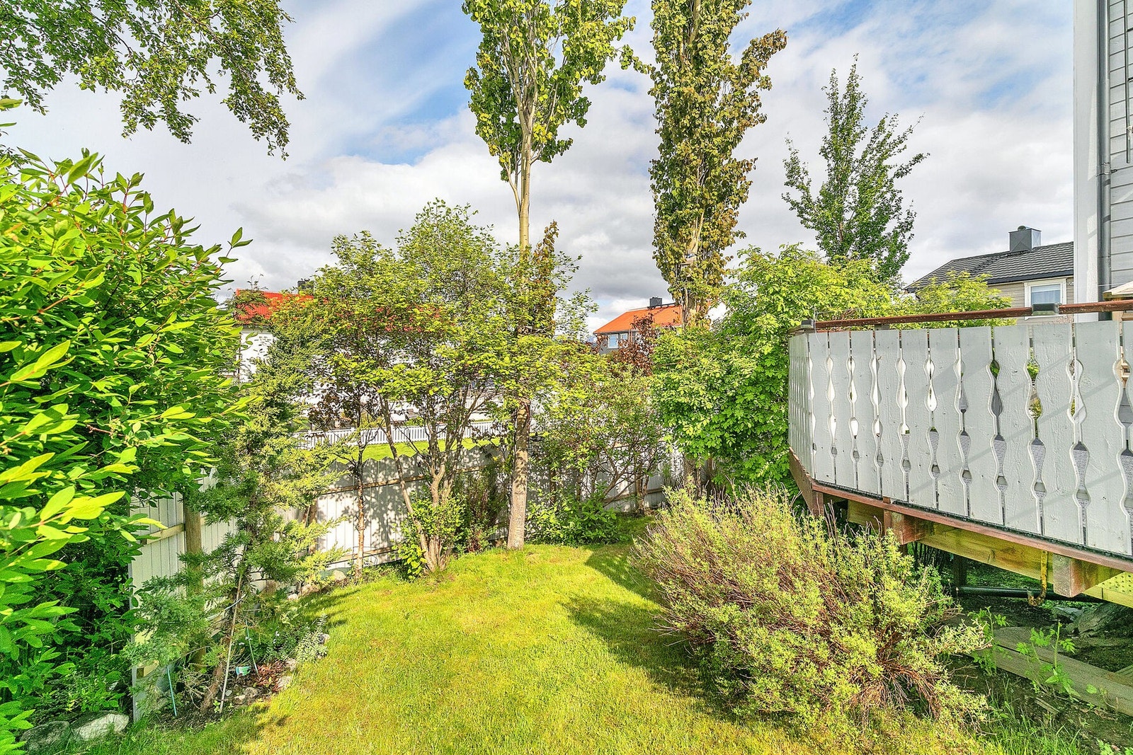 Pent opparbeidet hage Galleribilde