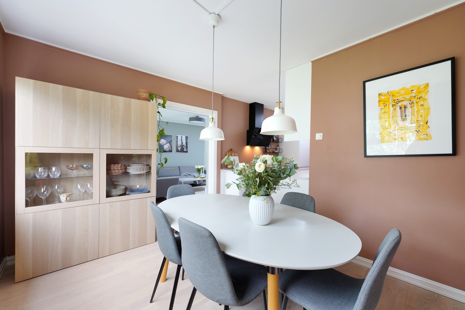 Spisestue. Galleribilde