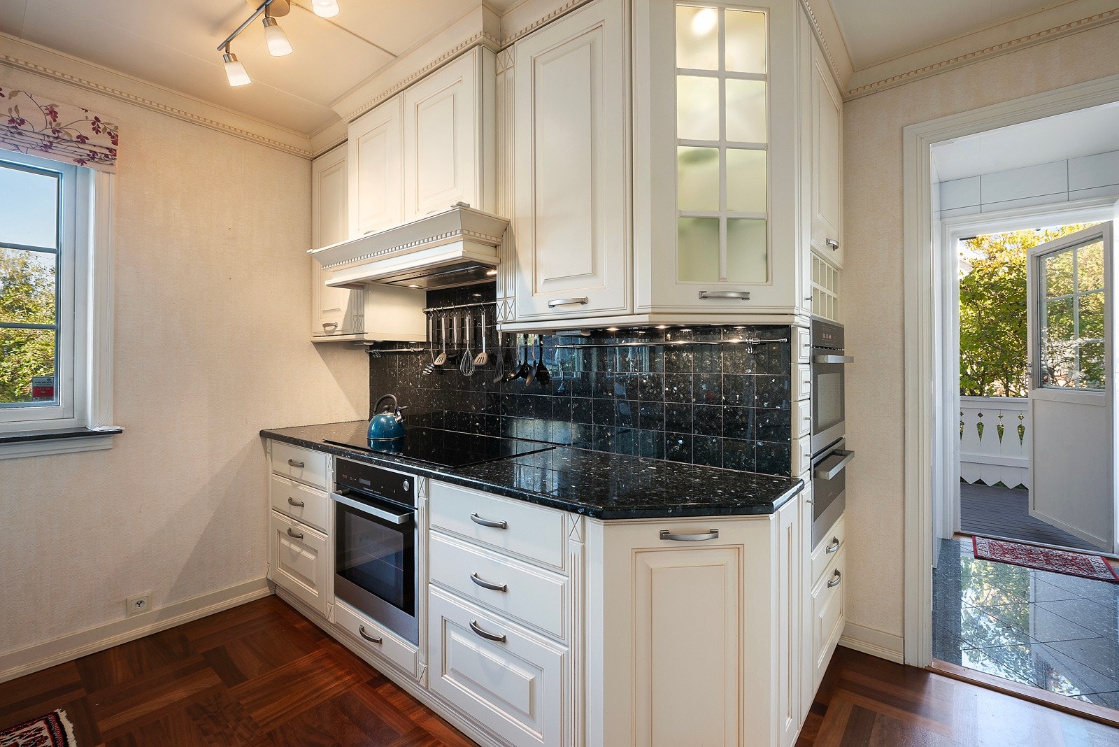 To benkeplater gjør kjøkkenlogistikken litt enklere Galleribilde