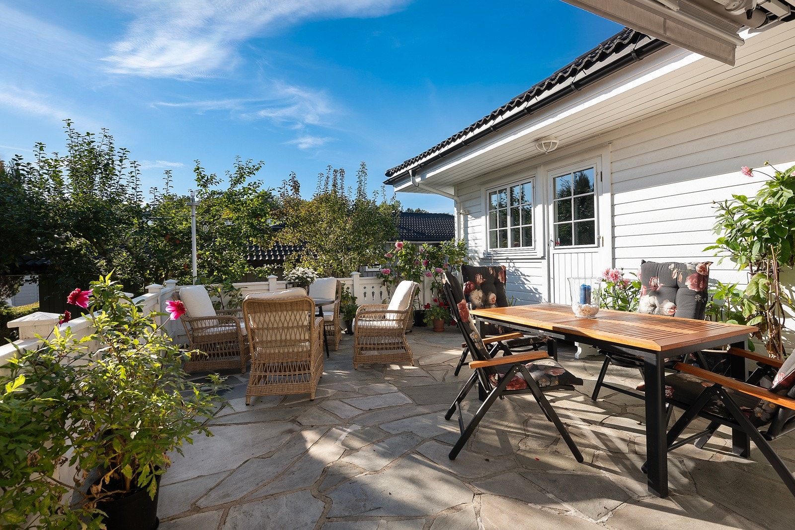 Grønne omgivelser også på den solrike balkongen Galleribilde