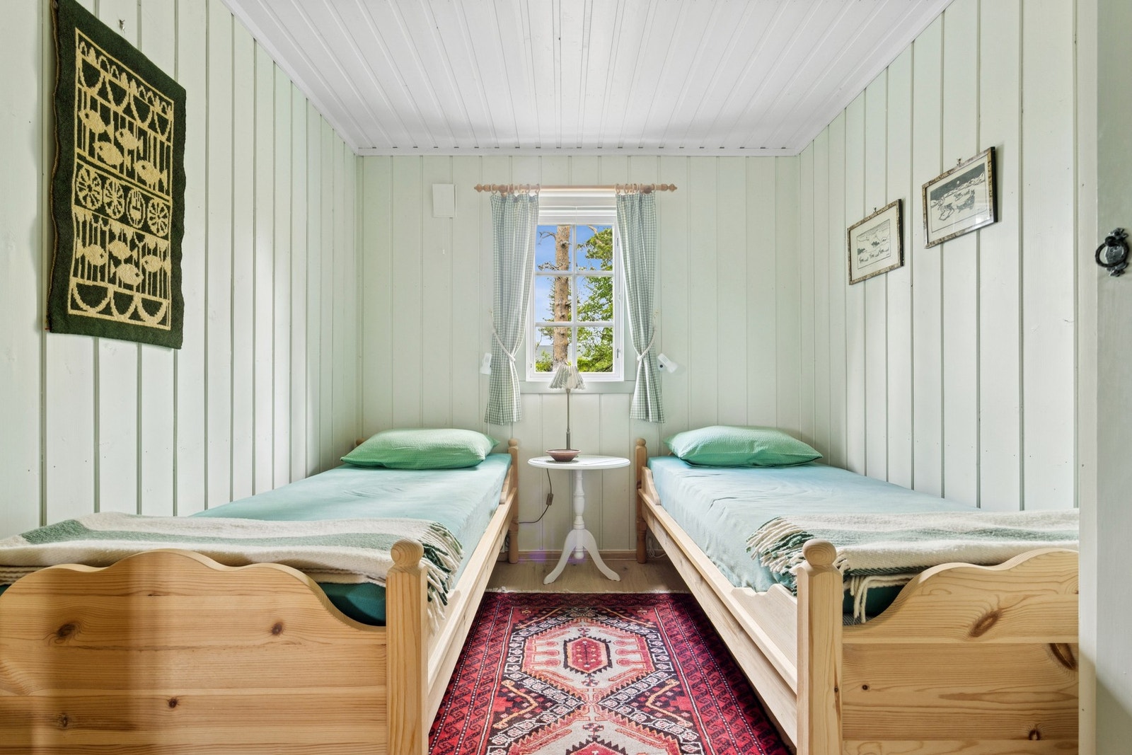 Alle soverommene har god størrelse og er innredet med dobbeltseng eller enkeltsenger. Galleribilde