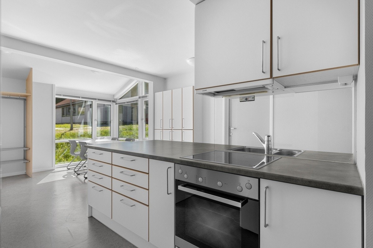 Kjøkken med integrerte hvitevarer fra Miele Galleribilde