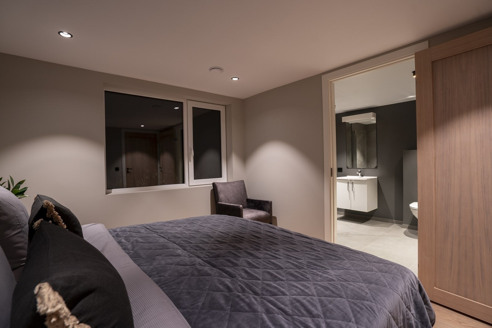 Eget baderom i tilknytning til soverommet. Galleribilde