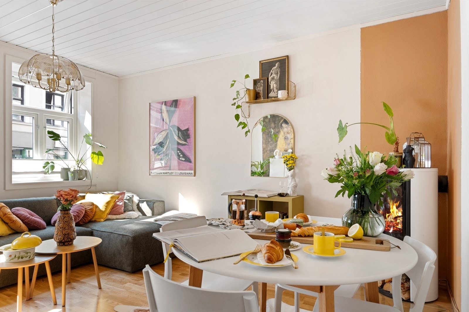 Lyse og delikate fargevalg gir en luftig og innbydende atmosfære. Galleribilde