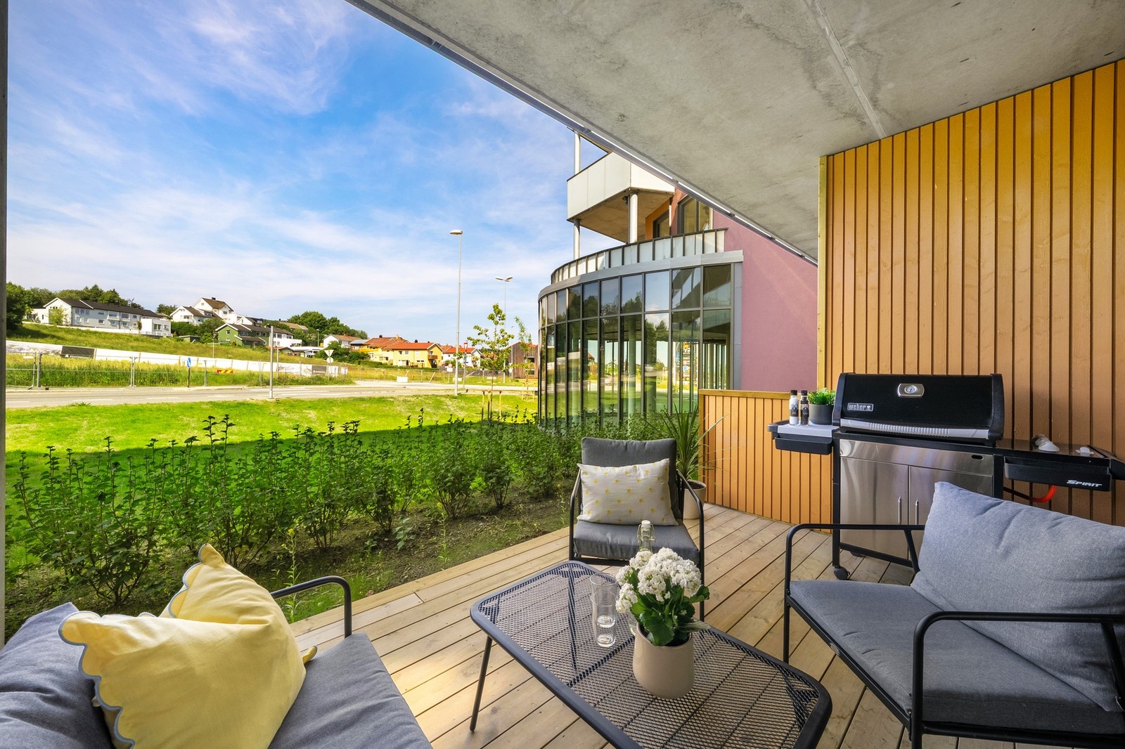 En moderne 2-roms leilighet fra 2024 med fin beliggenhet i 1. etasje. Galleribilde