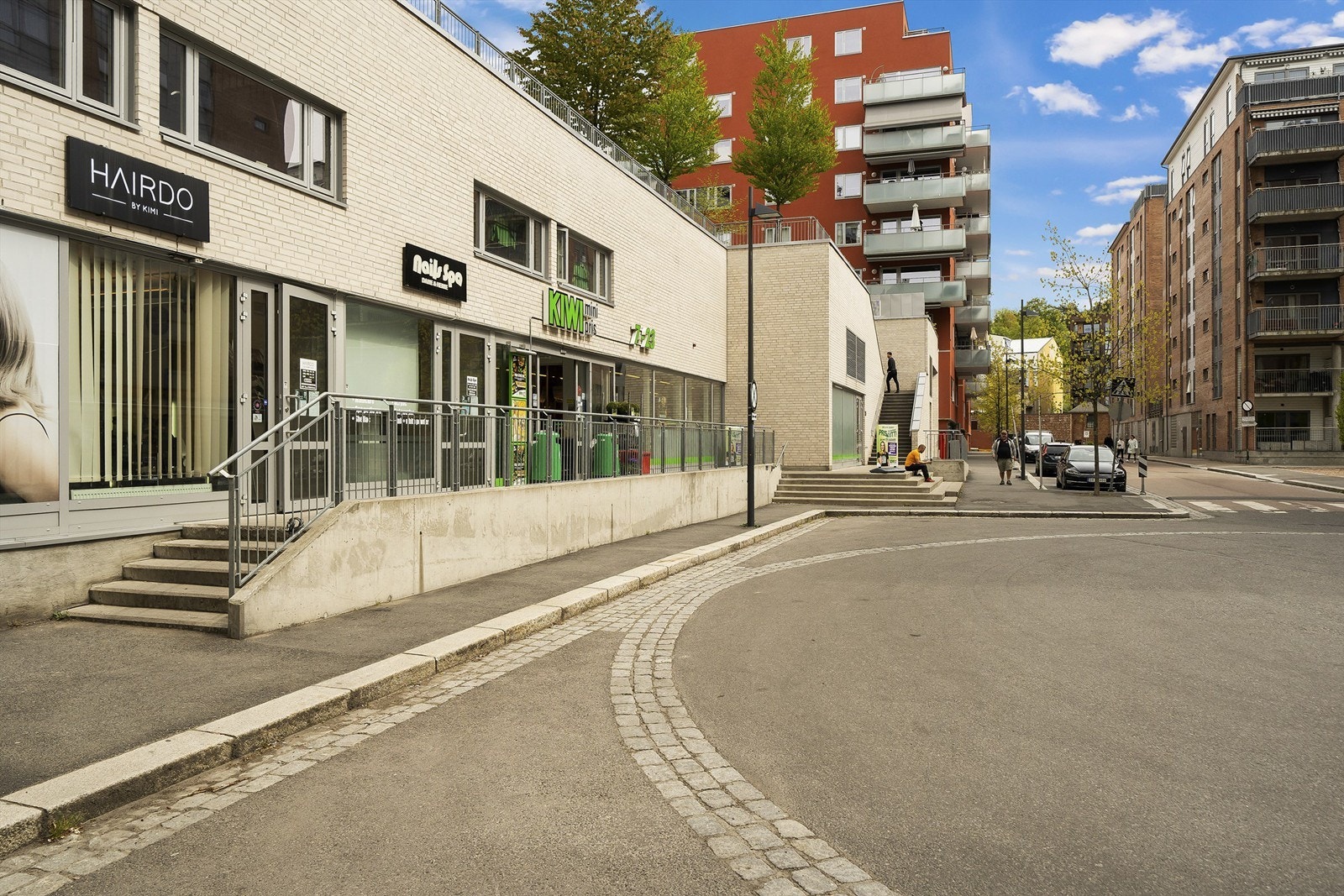 Kværnerbyen er en helt ny bydel som har vært og er under omfattende utvikling. Bydelen er sentralt beliggende på Kværners gamle tomt mellom Ekeberg og Vålerenga. Det har allerede etablert seg et godt utvalg av servicetilbud i området. Galleribilde