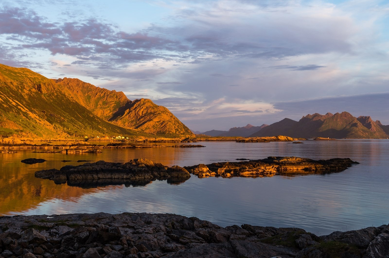 04 Utsikt fra Vestervika mot Vottestad.JPG Galleribilde
