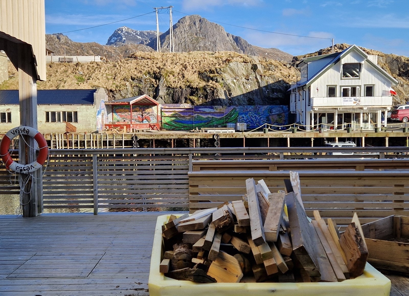 77 Kaimiljø i Nyksund.jpg Galleribilde