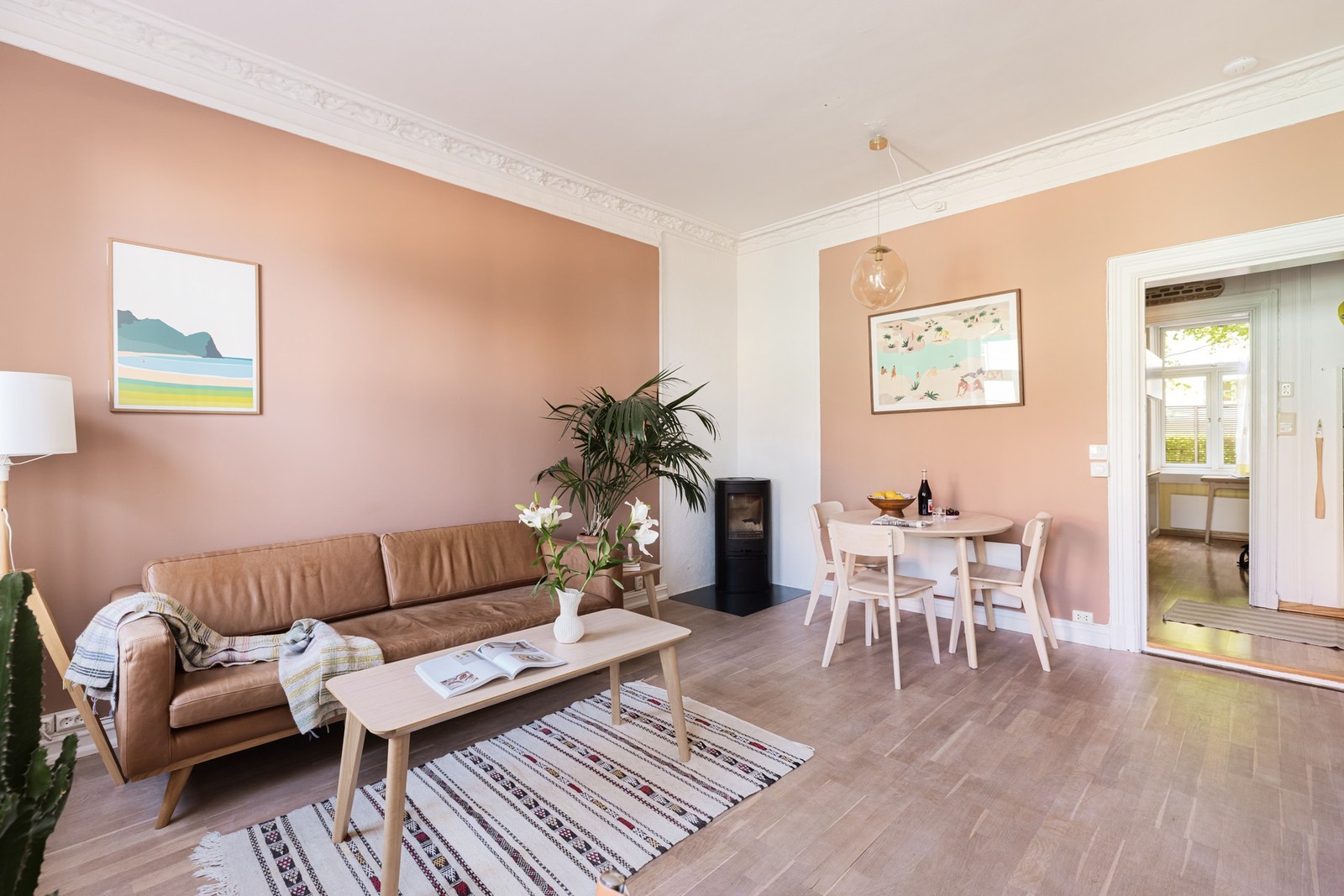 Her er det god plass til spisestue for å skape flere soner. Galleribilde