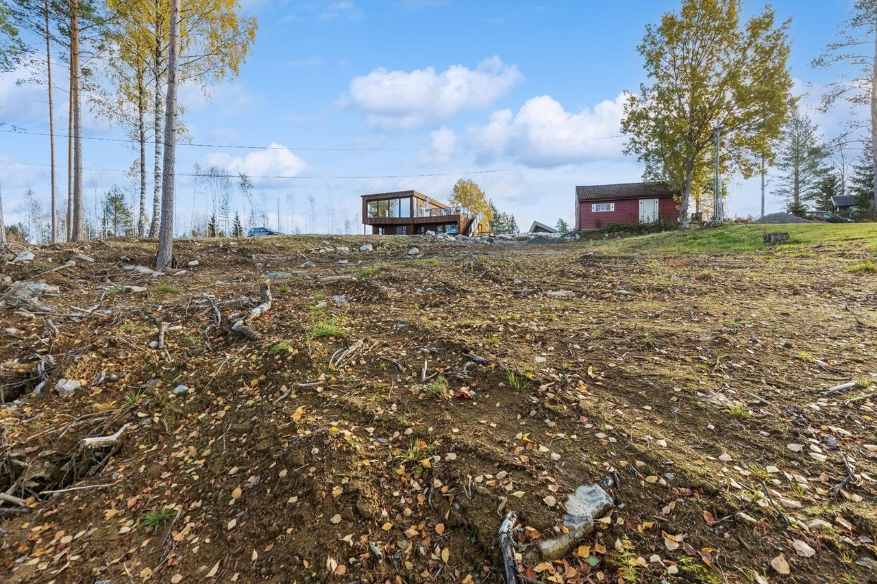 Tomt på Dystlandshaugen 24 - Romslig og barnevennlig - klargjort med vann/avløp - Strøm og fiber til tomtegrense Galleribilde