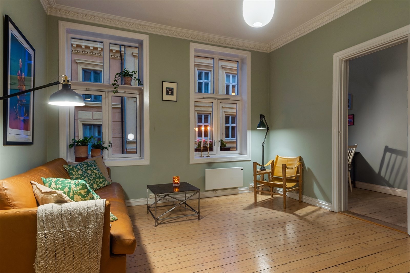 Kveldsstemning i stuen Galleribilde