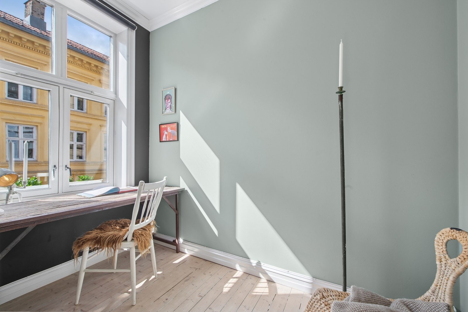 Et fleksibelt rom som passer utmerket som ekstra soverom, hjemmekontor eller gjesterom som tilpasser dine behov. Galleribilde