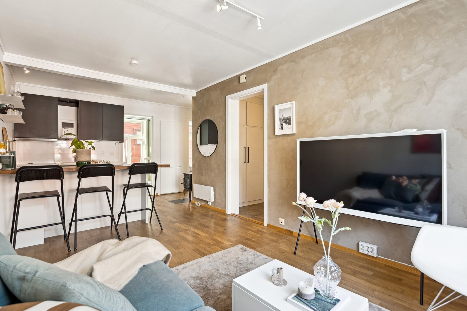 Praktisk planløsning som passer for både hverdag og selskap. Galleribilde