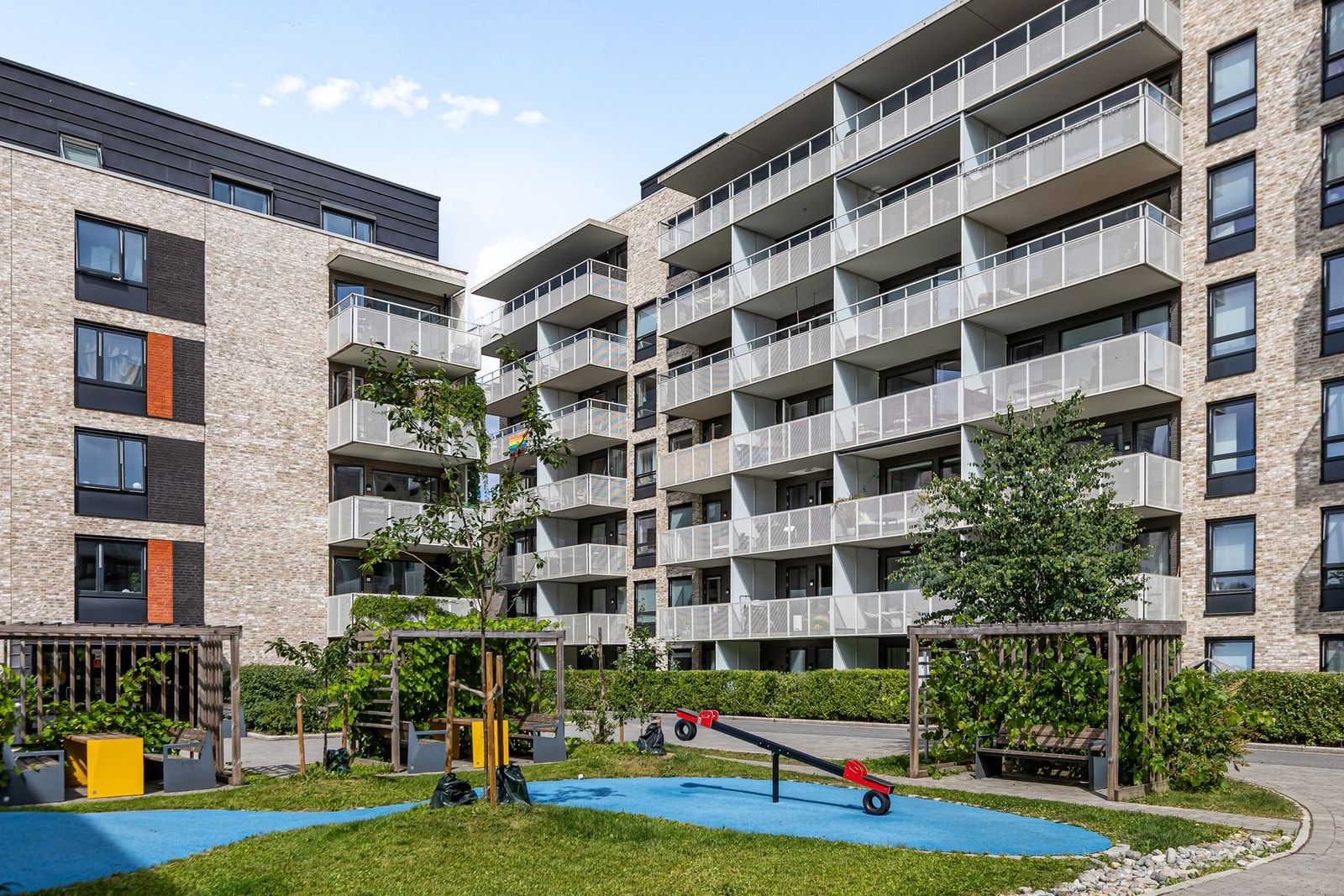 Sameiet består av 78 boligseksjoner og ligger i ettertraktede Grefsen Stasjonsby. Galleribilde