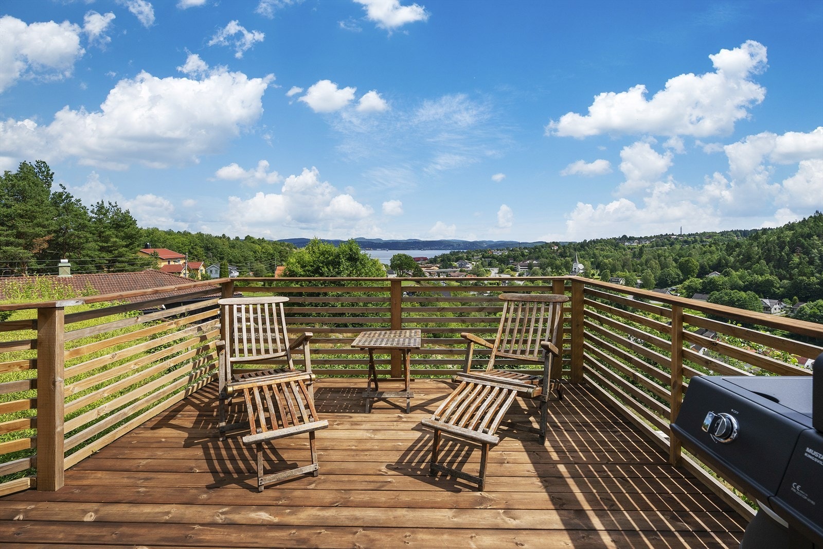 Meget solrik tomt Galleribilde