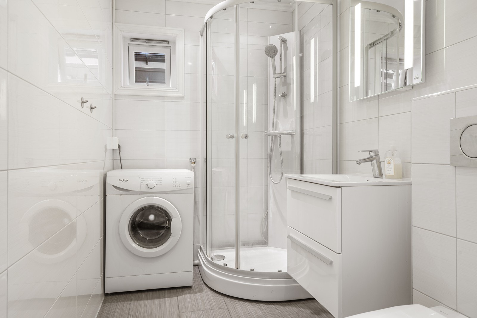 Bad i 1. etasje. Galleribilde