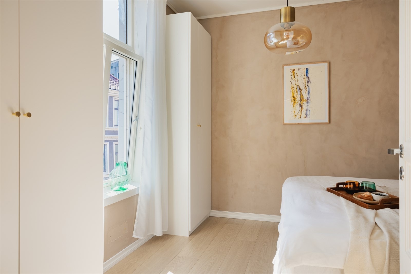 Tidsriktige farger komplementeres av det naturlige lyset Galleribilde