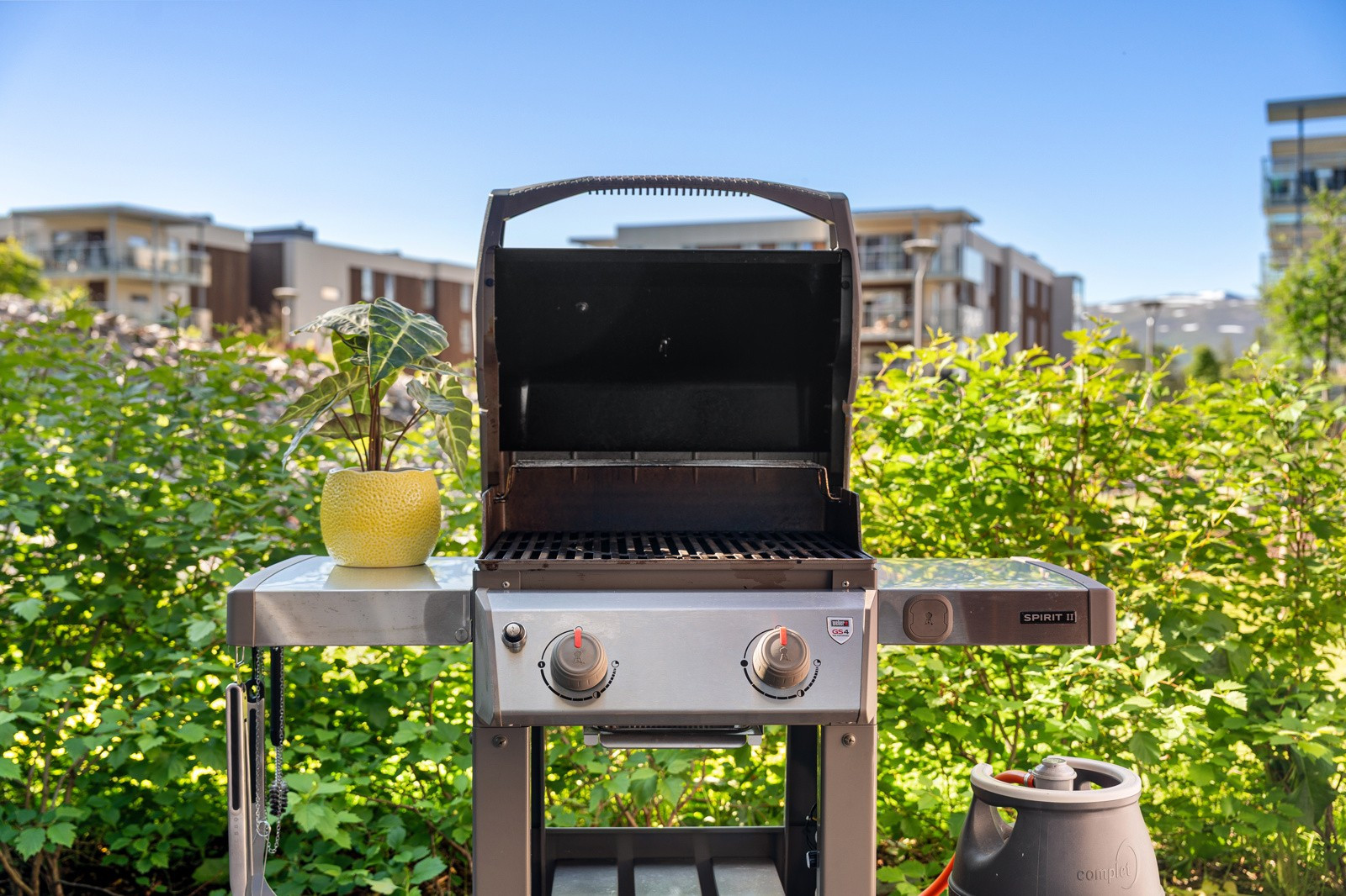 Terrassene er på ca. 51 kvm! Perfekt for for utemøbler, grill og gode stunder utendørs