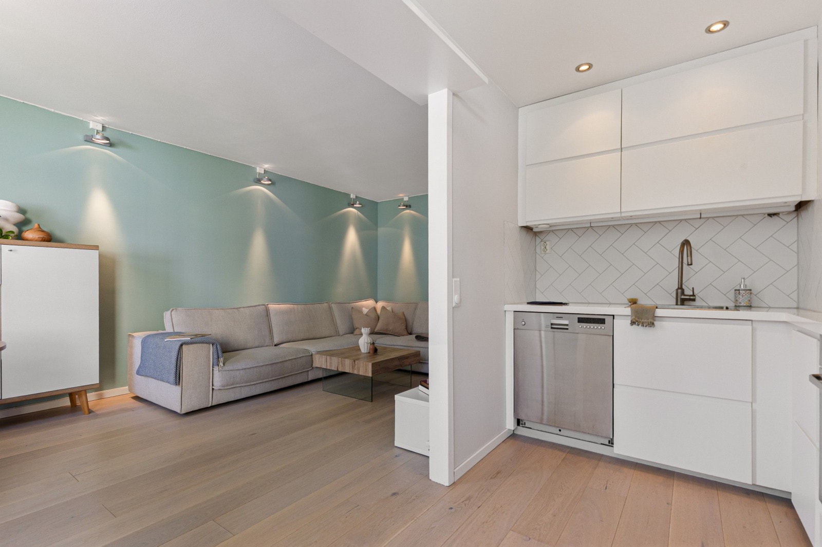 Her er det rom for både matlaging og gjestfrihet. Galleribilde