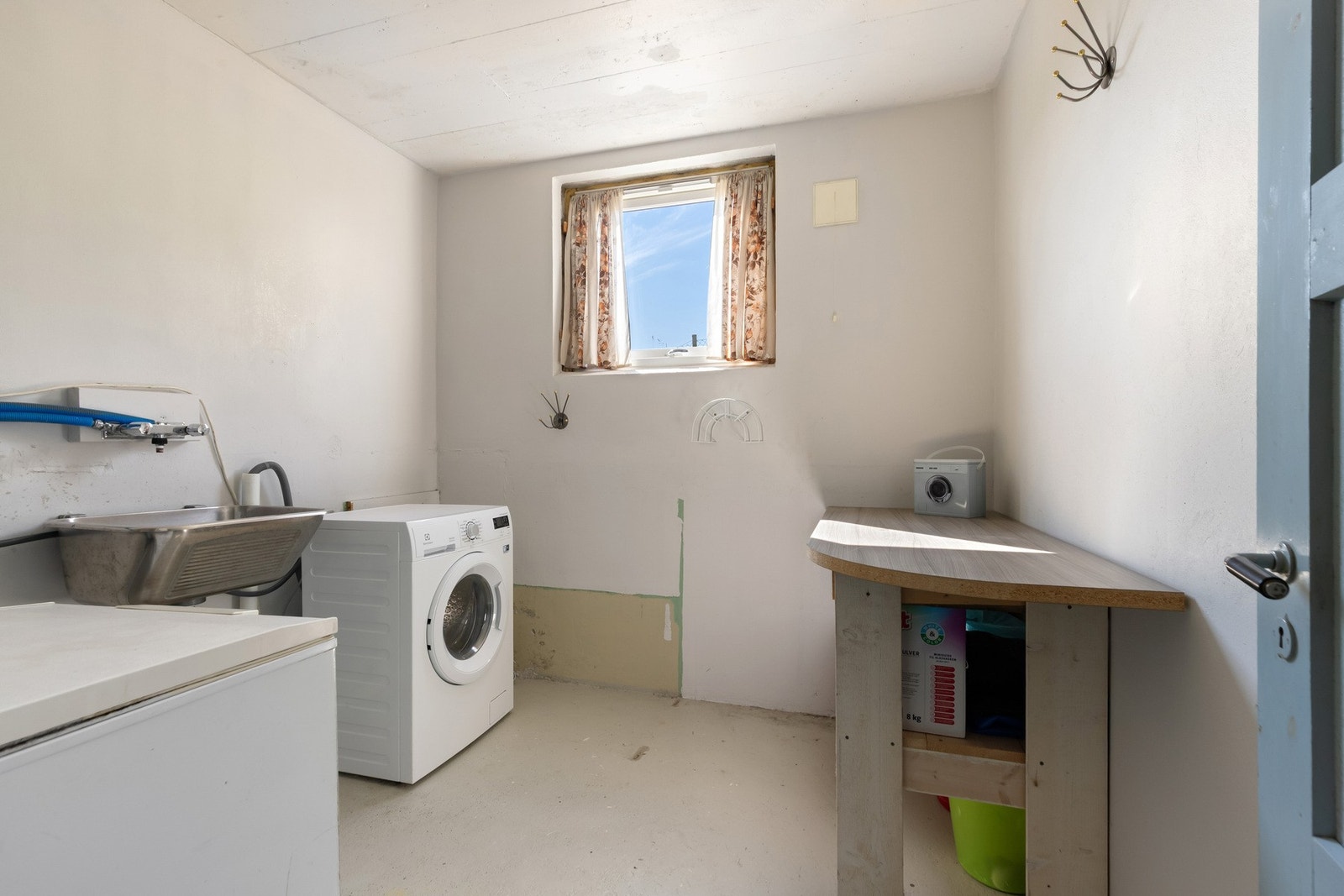 Vaskerom med opplegg for vaskemaskin Galleribilde