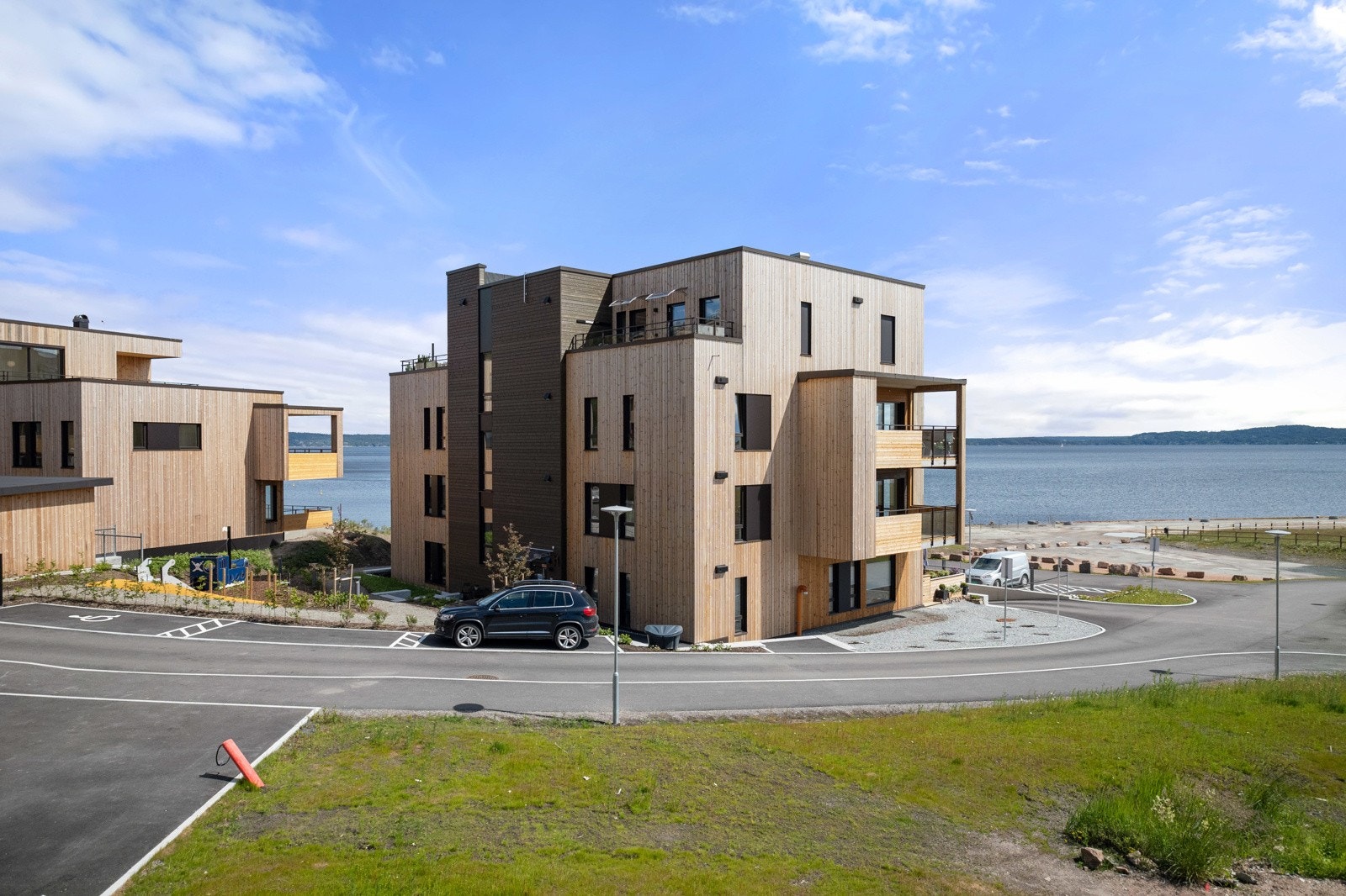 Flott leilighet beliggende i 3.etasje med heis rett opp fra garasjekjeller Galleribilde