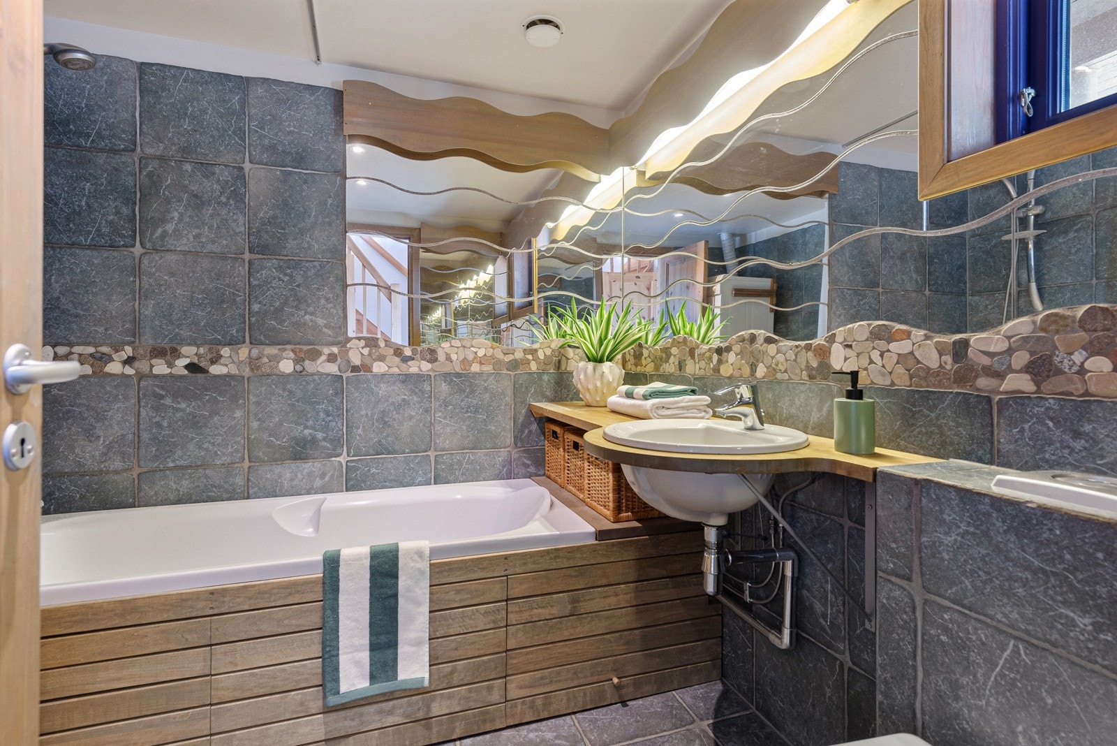 Bad tilknyttet soverom 2 Galleribilde