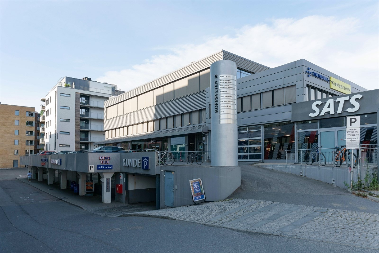 Av treningssentre i nærheten kan det nevnes at SATS og EVO er kun få minutters gange unna Galleribilde