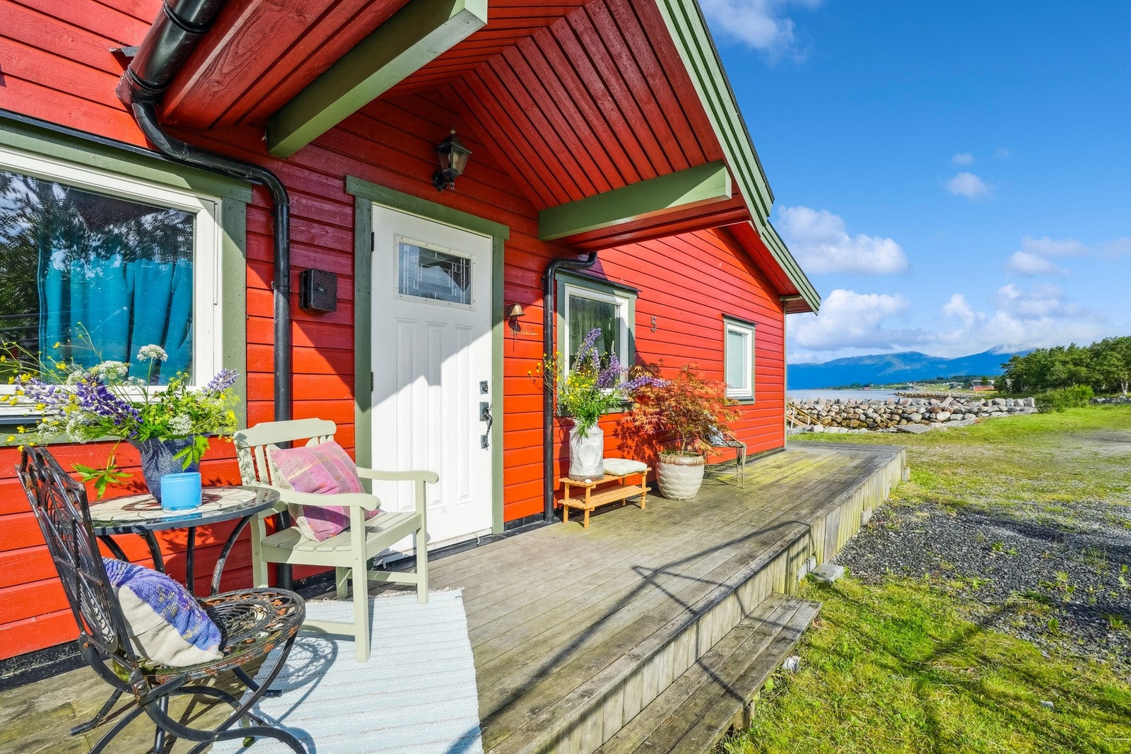 Entré og terrasse Galleribilde
