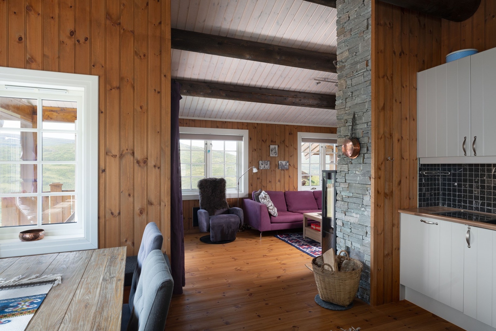 Her har du alt du trenger for å senke skuldrene og nyte hyttelivet til det fulle Galleribilde