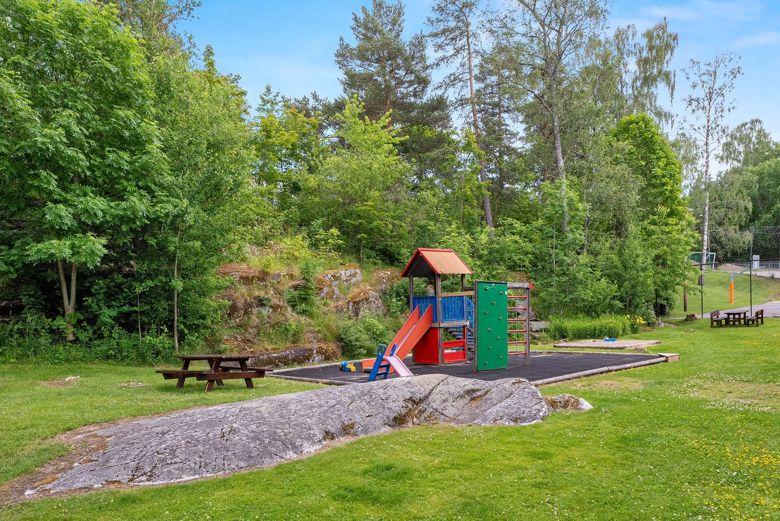 Fellesarealene har også lekeområder og sittegrupper. Galleribilde