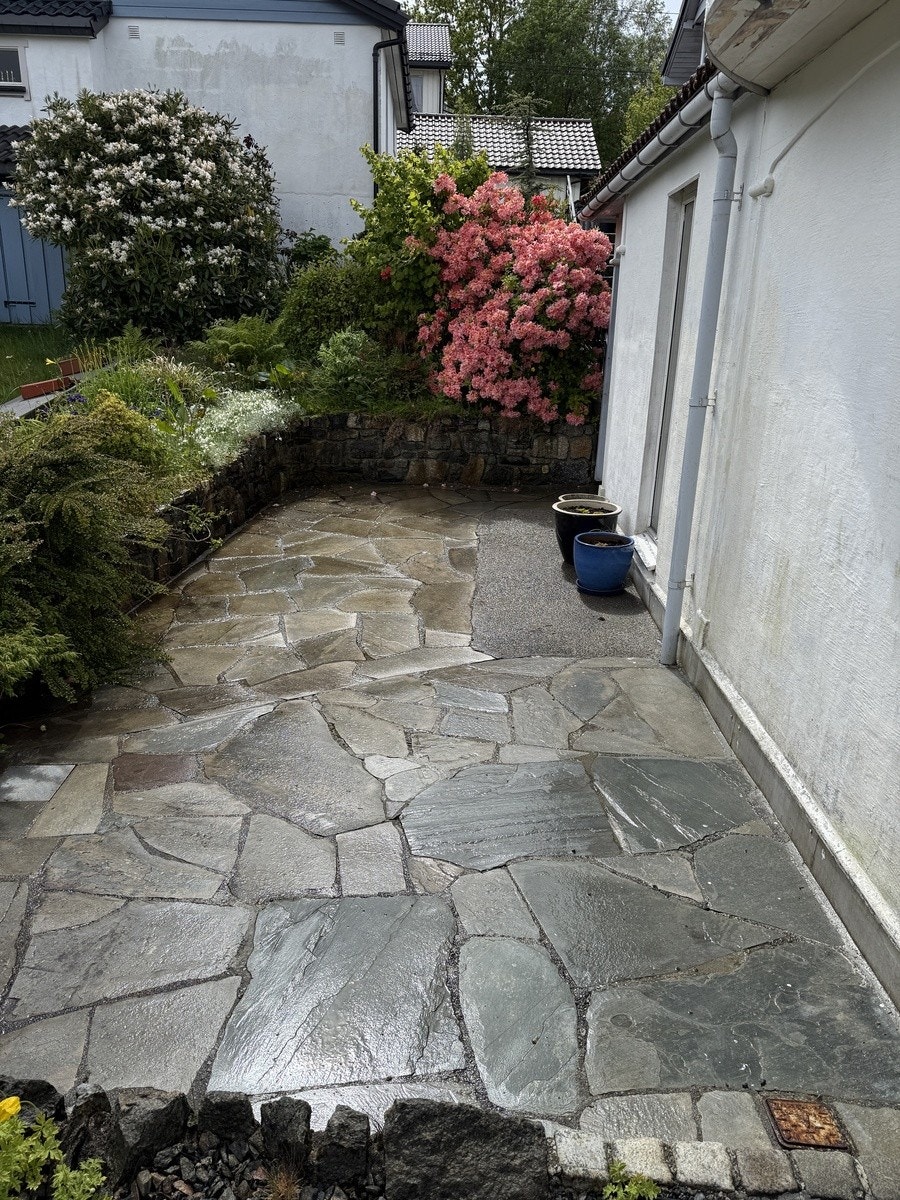 Terrasse mot syd, lunt og solrikt Galleribilde