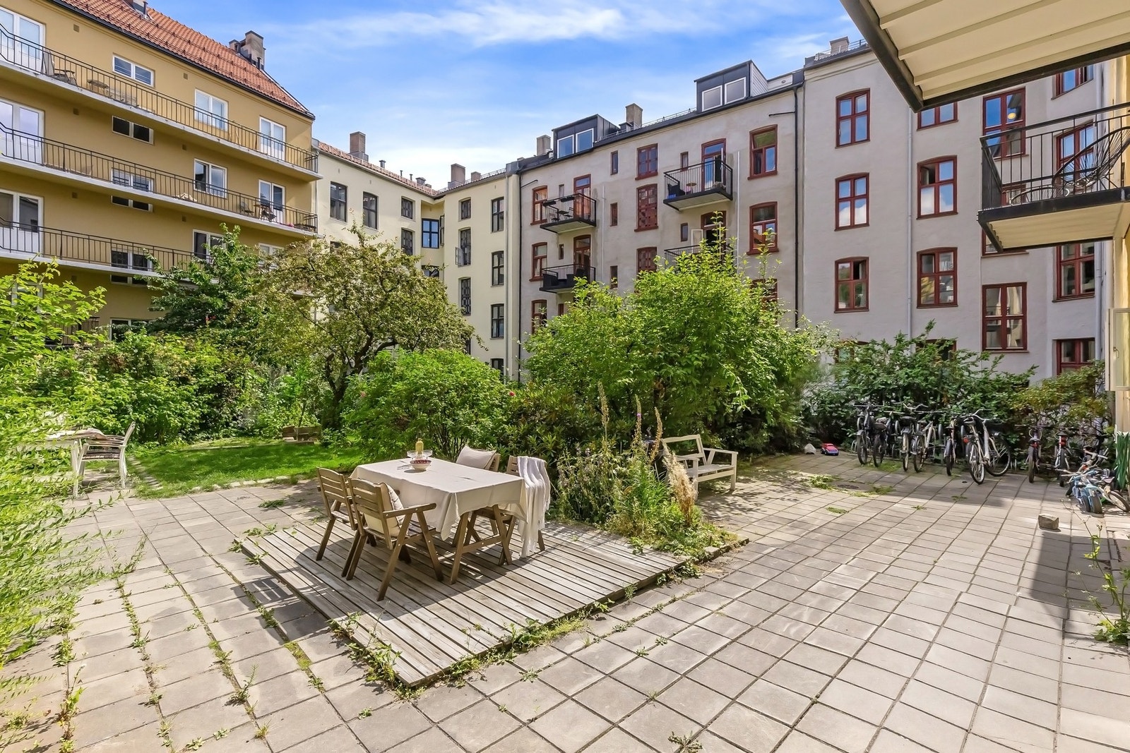 Det er også sykkelparkering her ute. Galleribilde