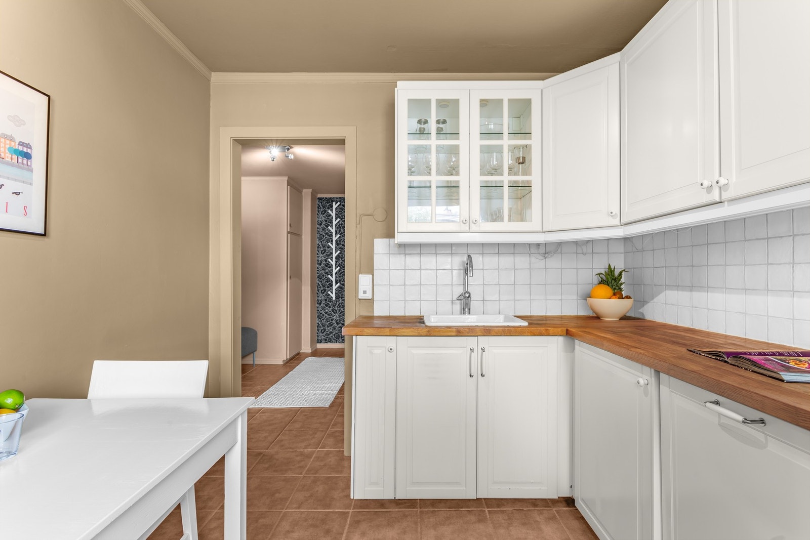 Benkeplaten ble slipt og oljet i 2025 Galleribilde