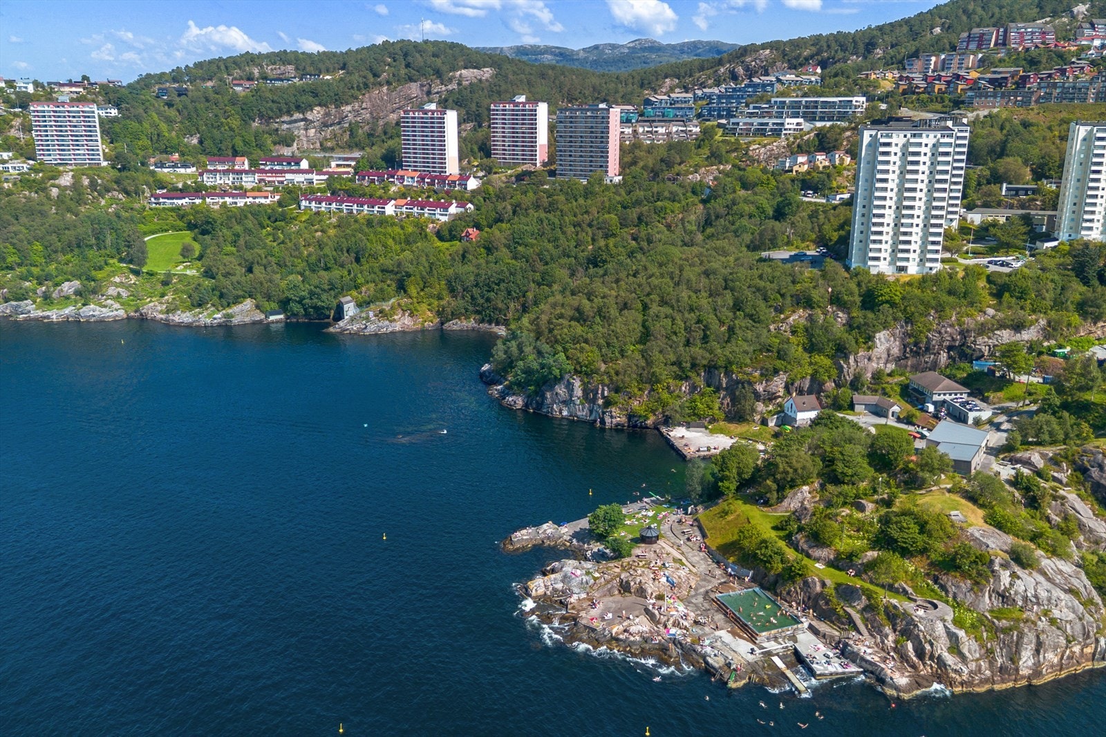 Like i nærheten finner man Helleneset badeplass Galleribilde