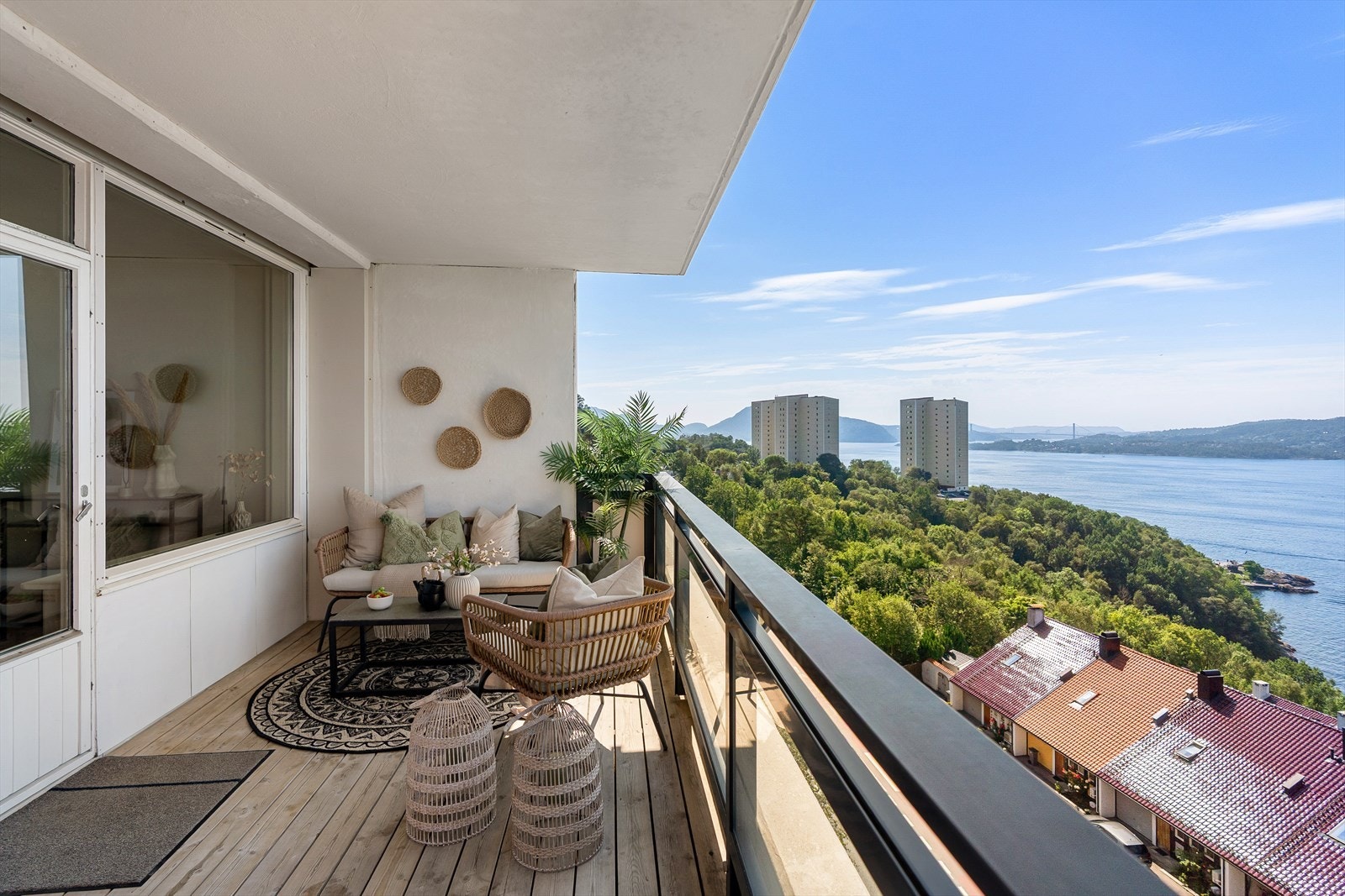 Aktiv Eiendomsmegling v/Fredrik Tøsdal har gleden av å presentere Helleveien 267! Galleribilde