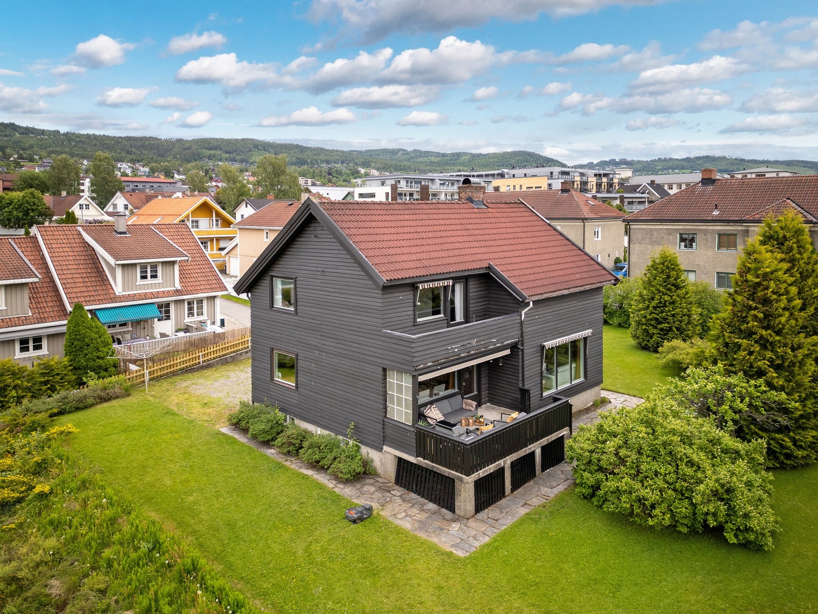 Velkommen til eiendommen Hansbakken 8. Galleribilde