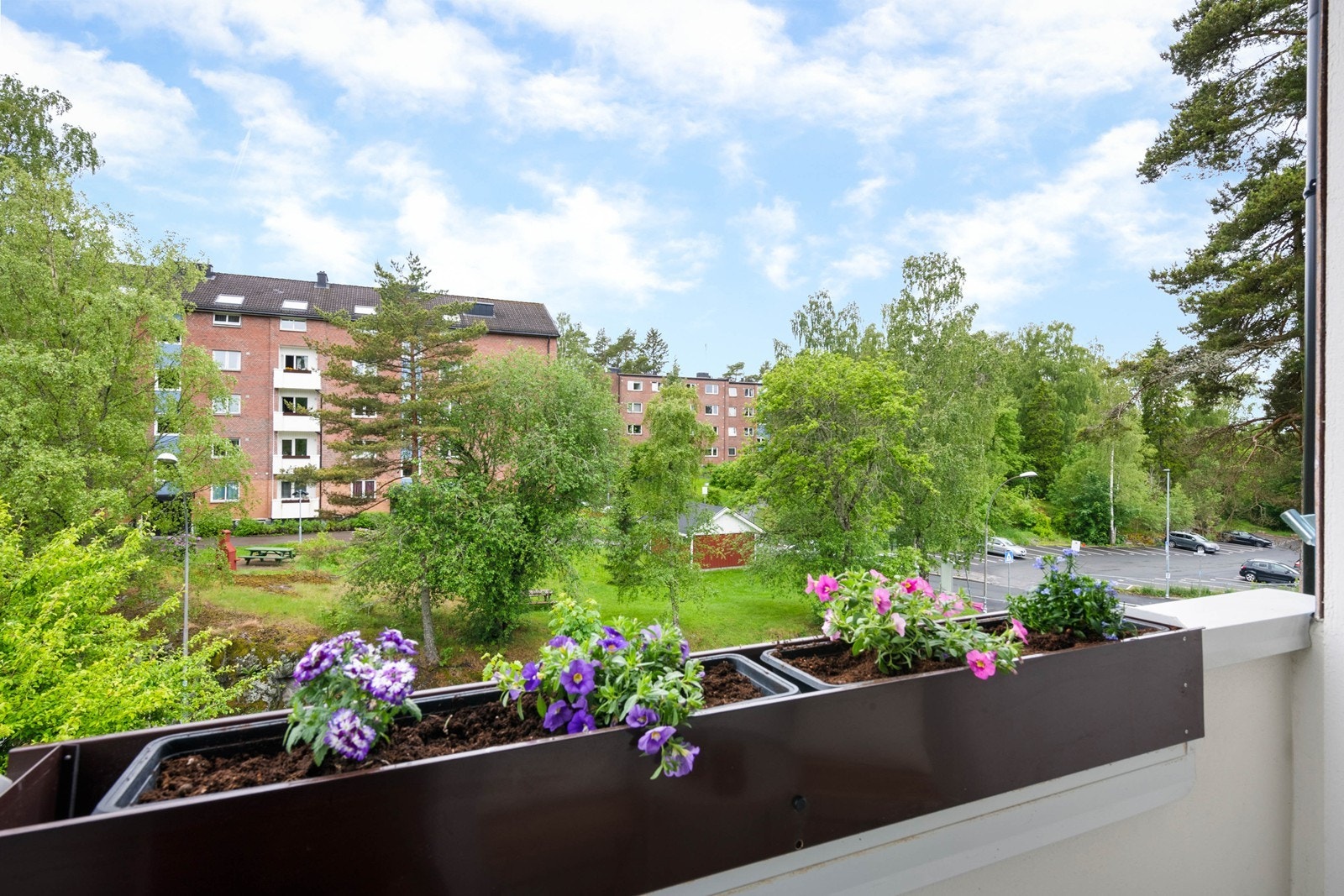 Luftig og solrik balkong på 3
m² Galleribilde