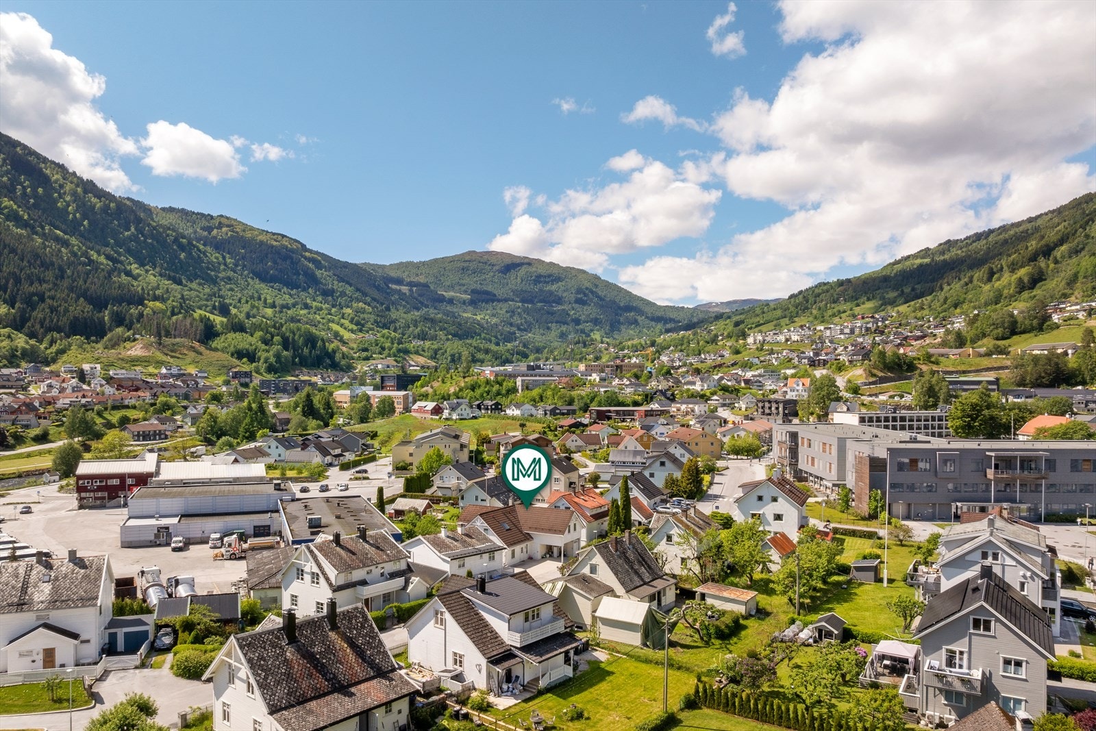 Regionen byr også på rike naturopplevingar med kort avstand til fjell og fjord der ein har høve til utfart heile året. Galleribilde