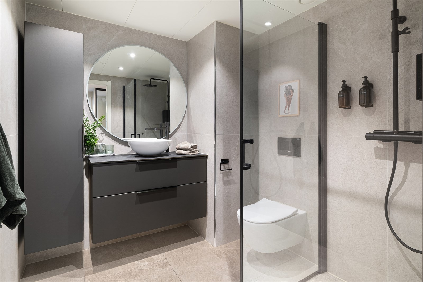 Lekkert flislagt bad pusset opp i 2021. Galleribilde