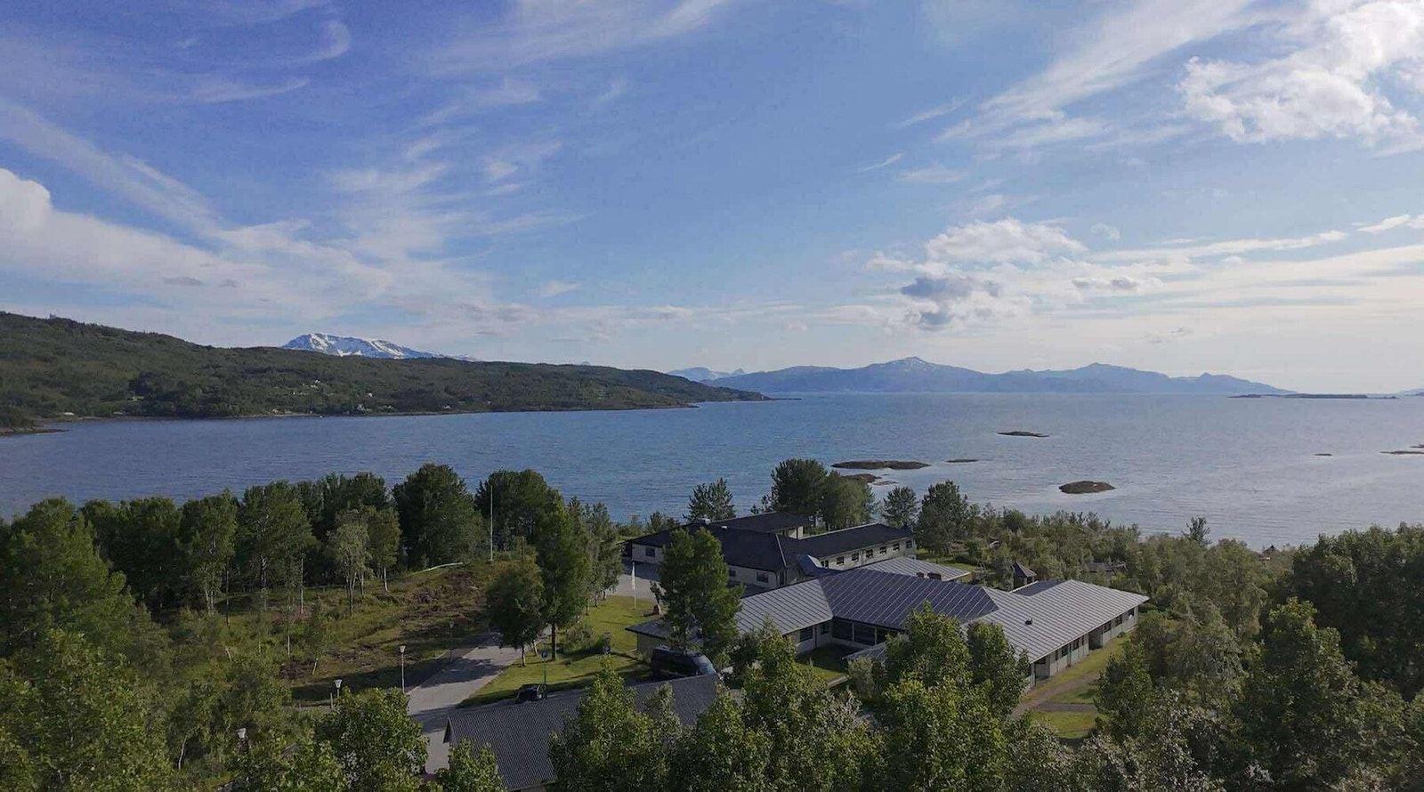 Nydelig utsikt utover Ofotfjorden fra hytta. Galleribilde