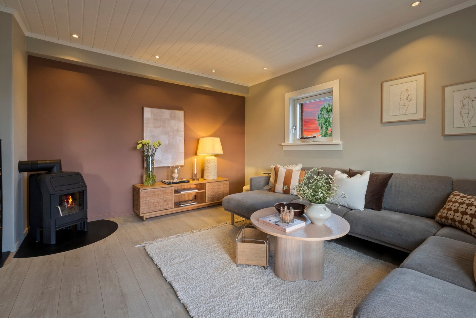 Downlights i himling som skaper stemning og hygge. Galleribilde