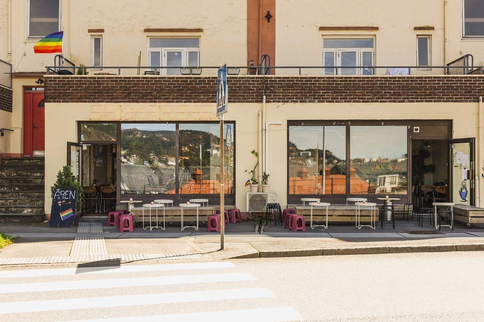 - Falske Reker, en koselig kafè/bar med deilig mat og nydelig utsikt - Galleribilde