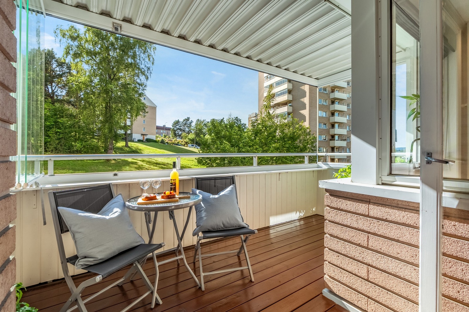 Balkongen byr på fine solhold, og ligger vendt mot vest. Galleribilde